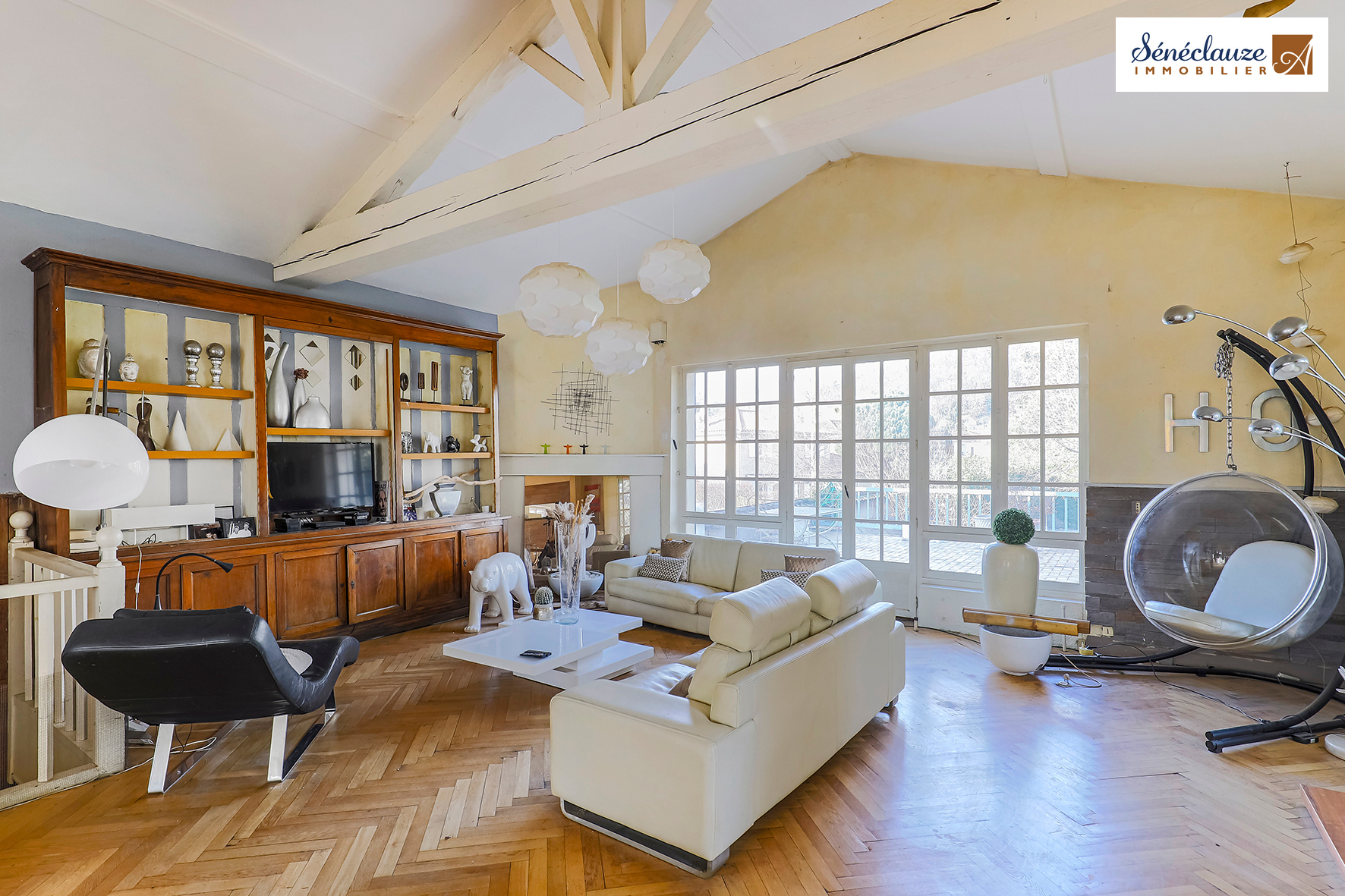 MAISON FAMILIALE DE 180 M² + PISICNE ET JARDIN ARBORÉ