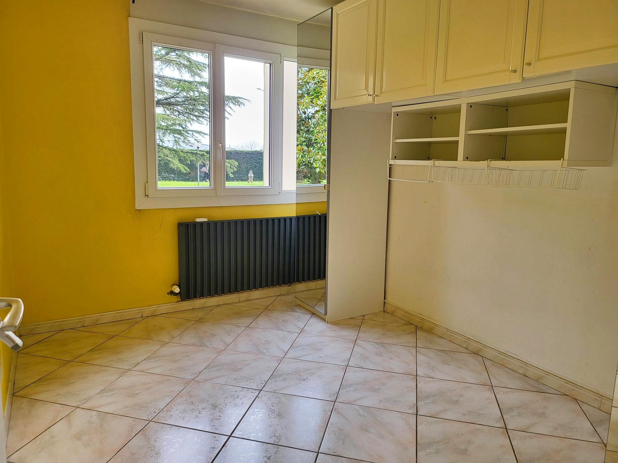 APPARTEMENT T3 + PARKING ET CAVE