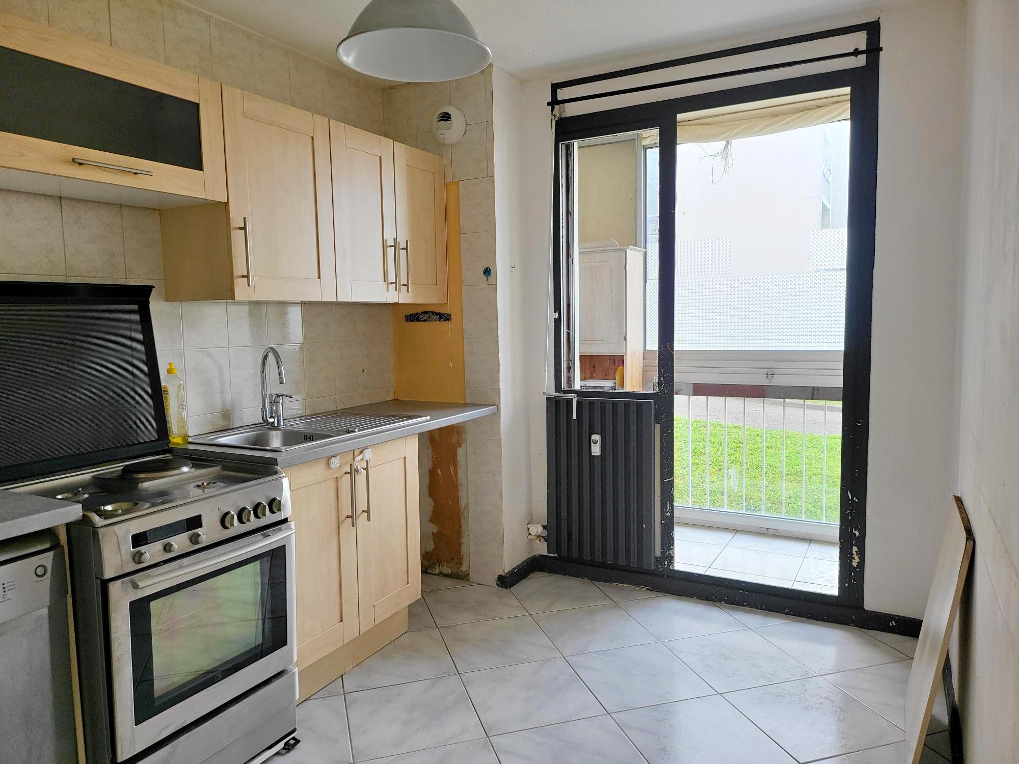 APPARTEMENT T3 + PARKING ET CAVE