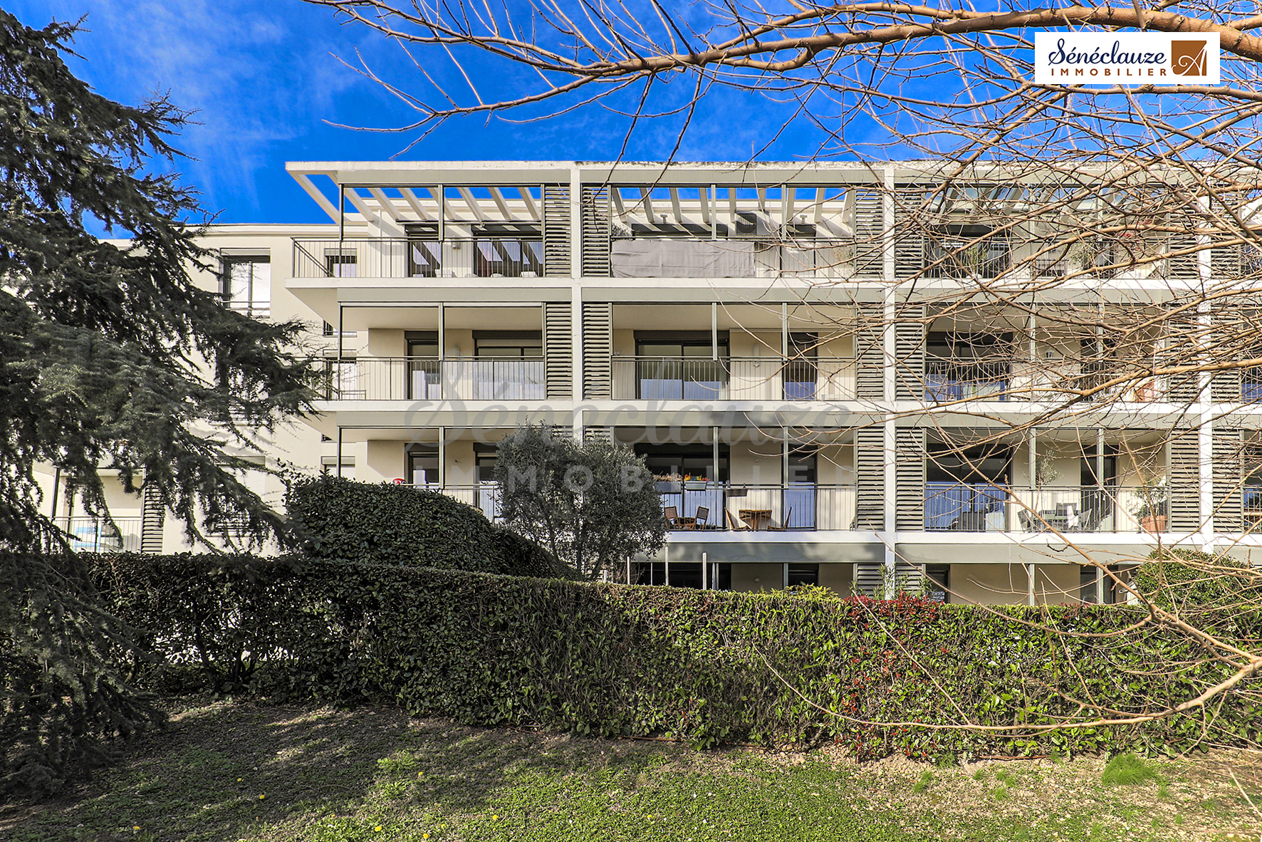 APPARTEMENT D&rsquo;EXCEPTION DE 161m² + ASCENSEUR-TERRASSE-GARAGE DOUBLE-PLACE DE STATIONNEMENT