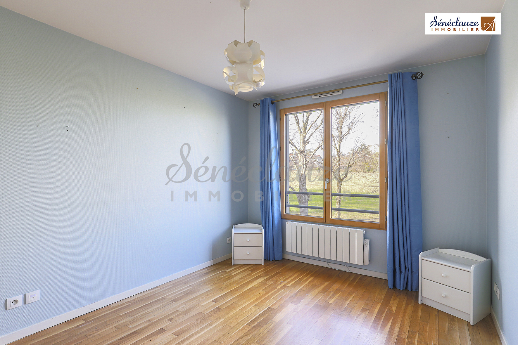 APPARTEMENT D&rsquo;EXCEPTION DE 161m² + ASCENSEUR-TERRASSE-GARAGE DOUBLE-PLACE DE STATIONNEMENT