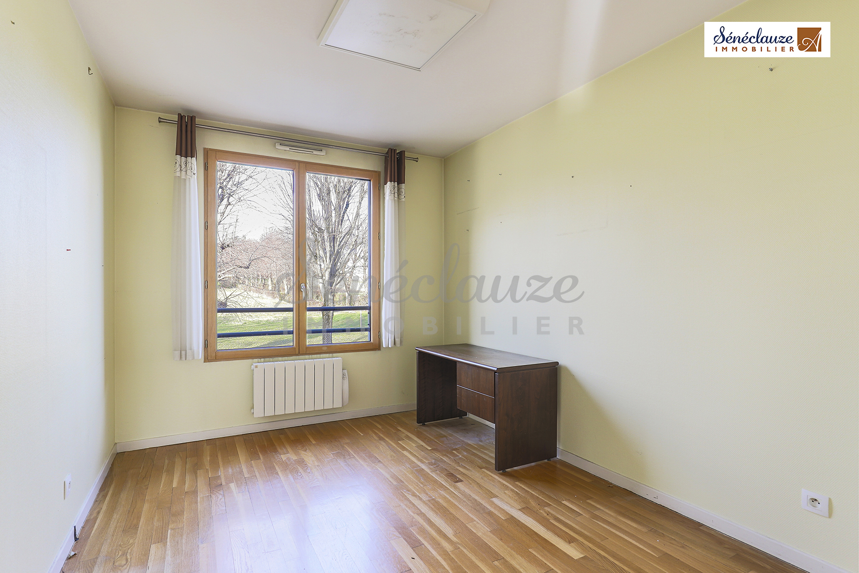 APPARTEMENT D&rsquo;EXCEPTION DE 161m² + ASCENSEUR-TERRASSE-GARAGE DOUBLE-PLACE DE STATIONNEMENT