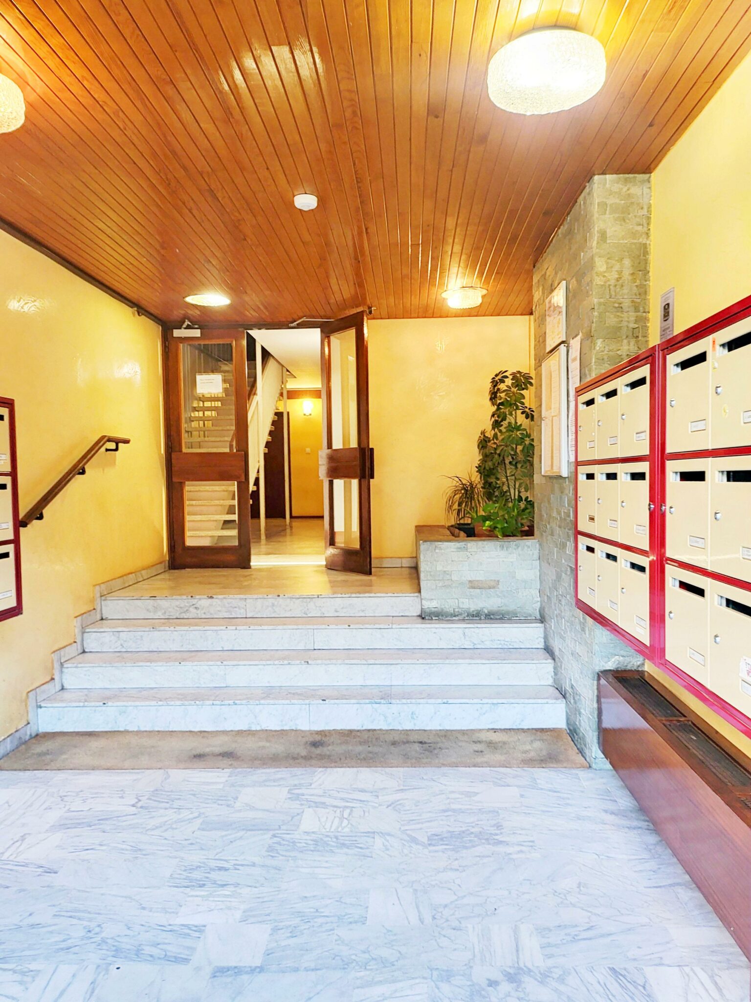 APPARTEMENT T3 + PARKING ET CAVE