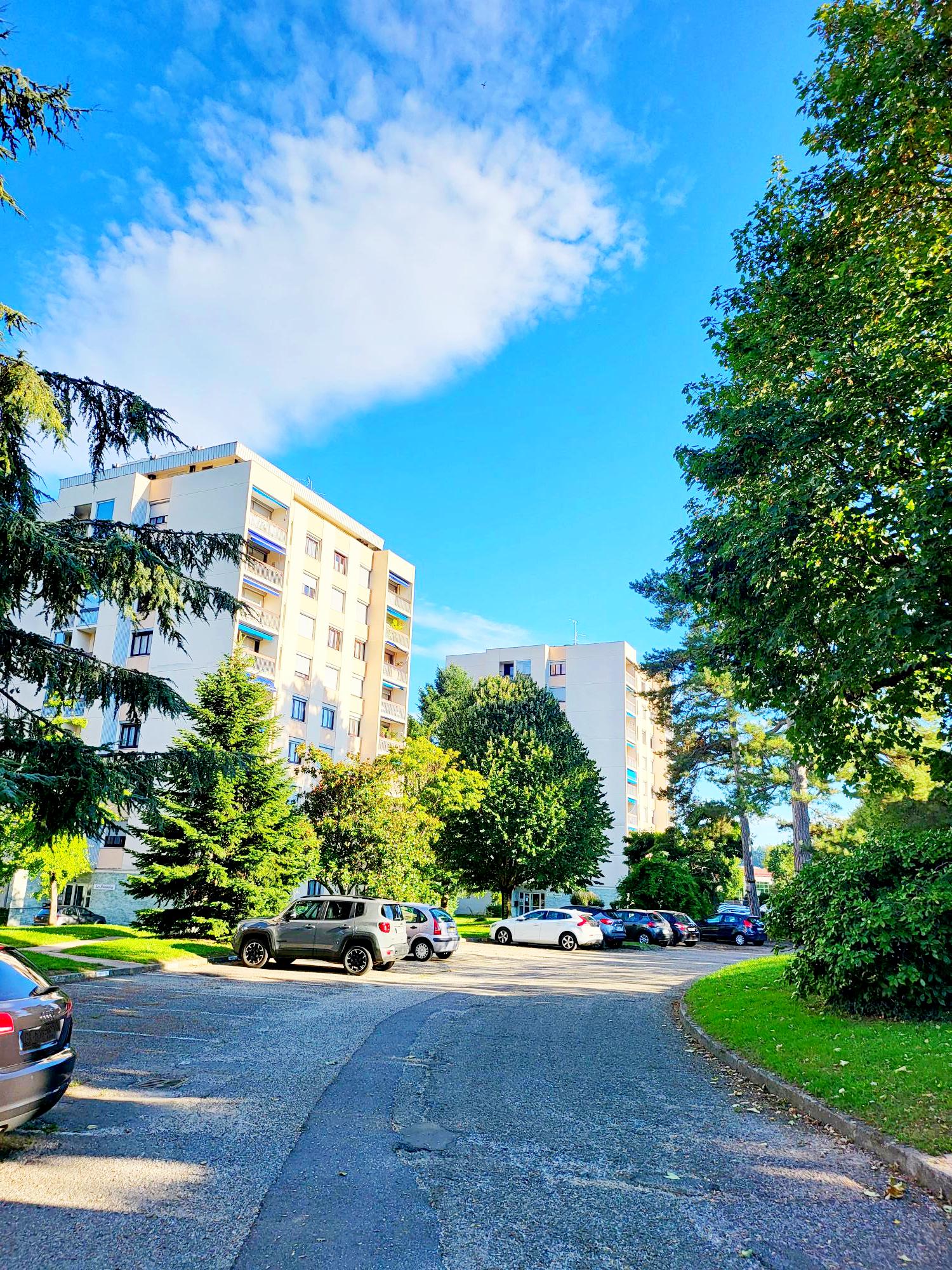 APPARTEMENT T3 + PARKING ET CAVE