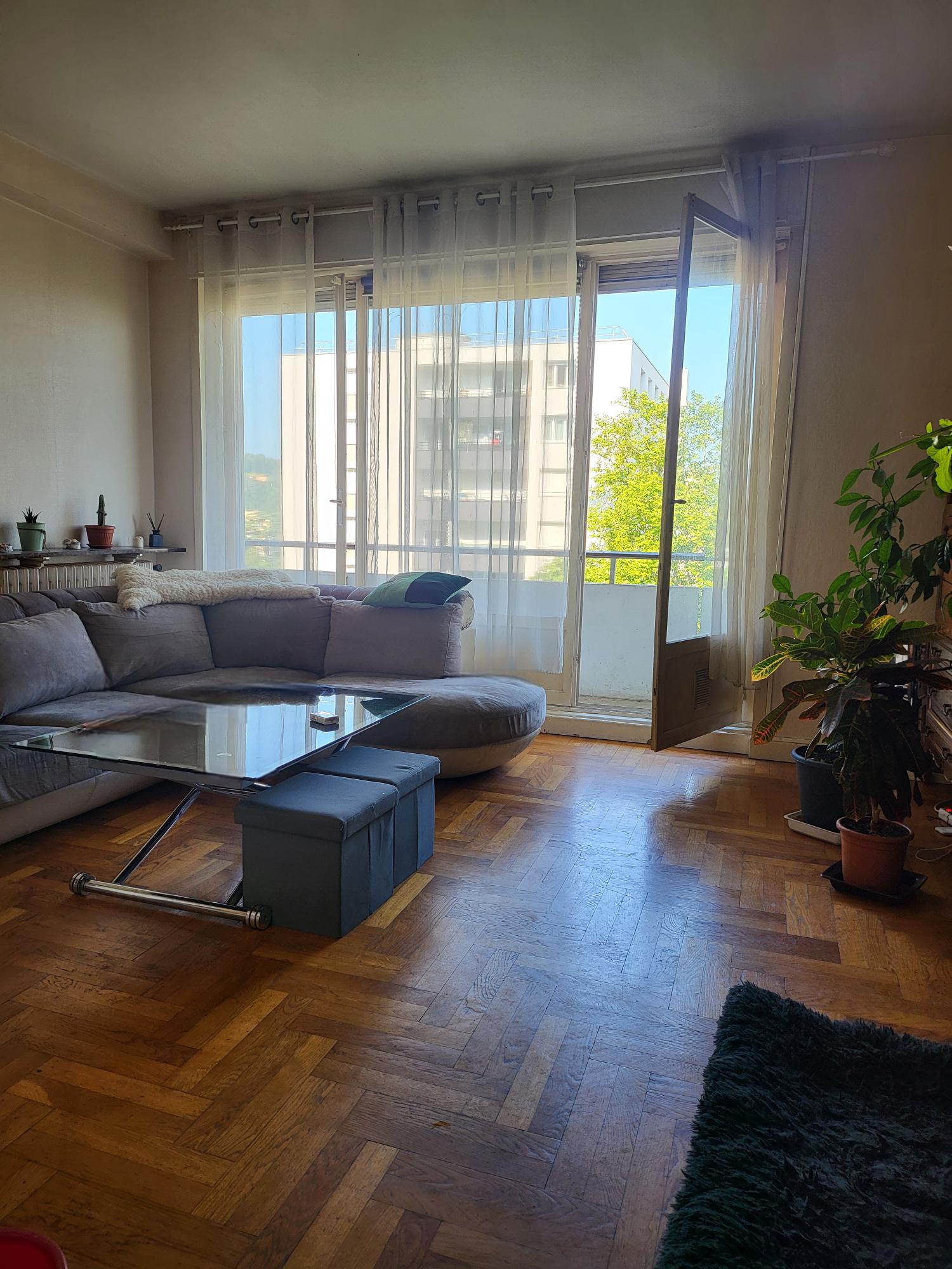 APPARTEMENT T2 + CAVE ET PARKING