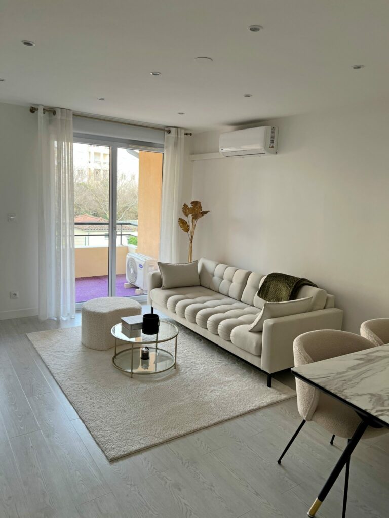 APPARTEMENT T2 MEUBLÉ + PARKING