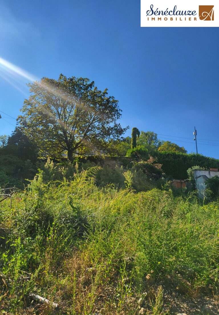 TERRAIN CONSTRUCTIBLE ET VIABILISÉ