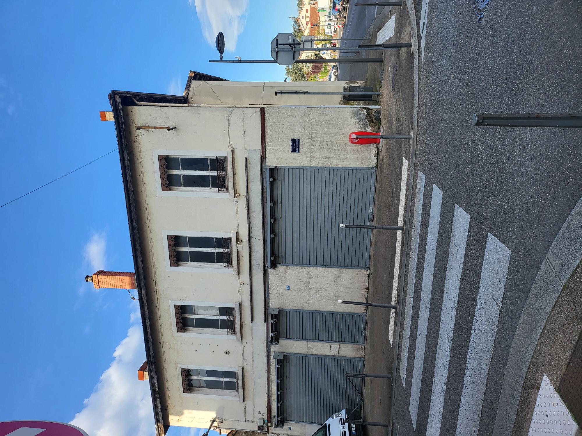 TÈNEMENT IMMOBILIER DE 1472 m²
