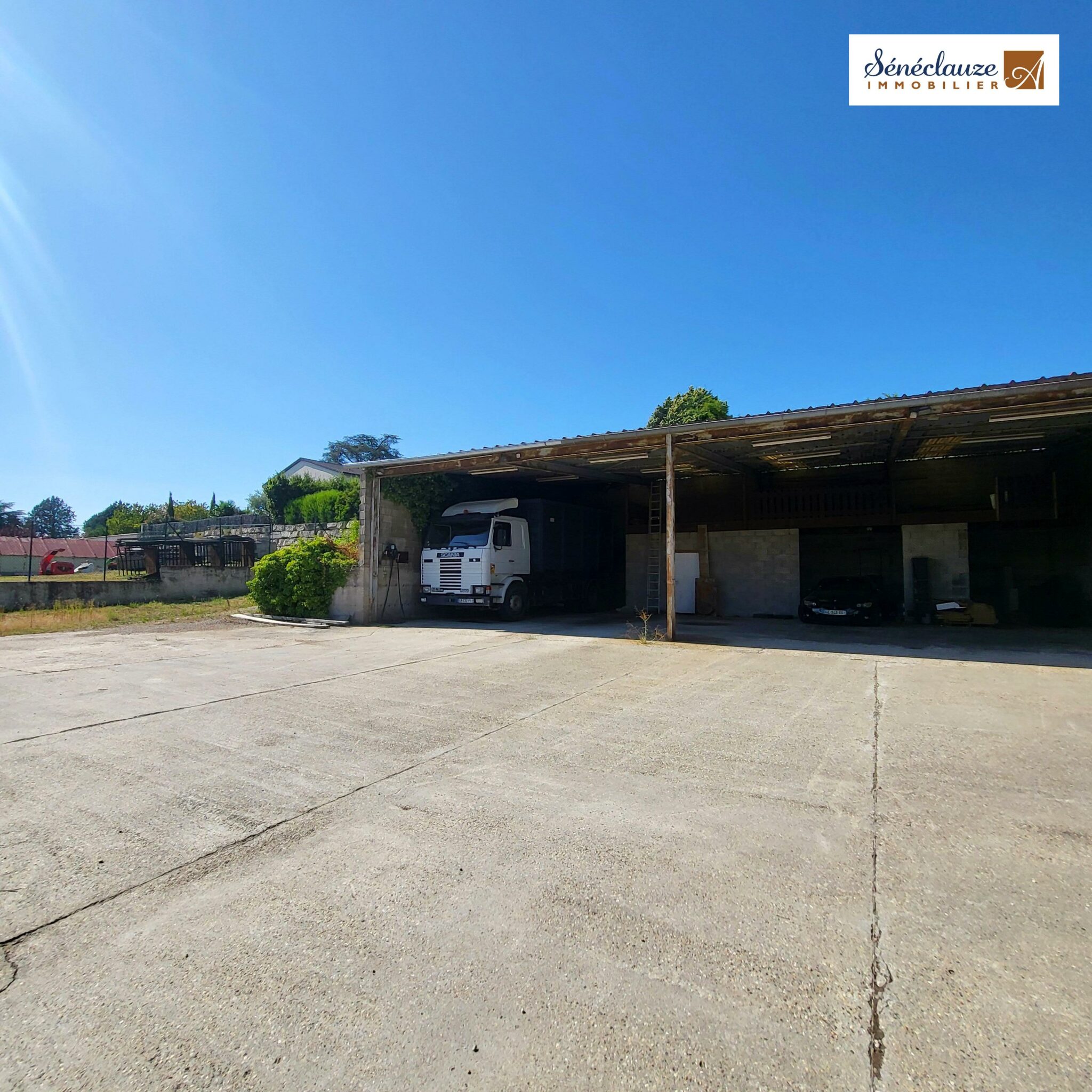 ENSEMBLE IMMOBILIER DE CARACTÈRE