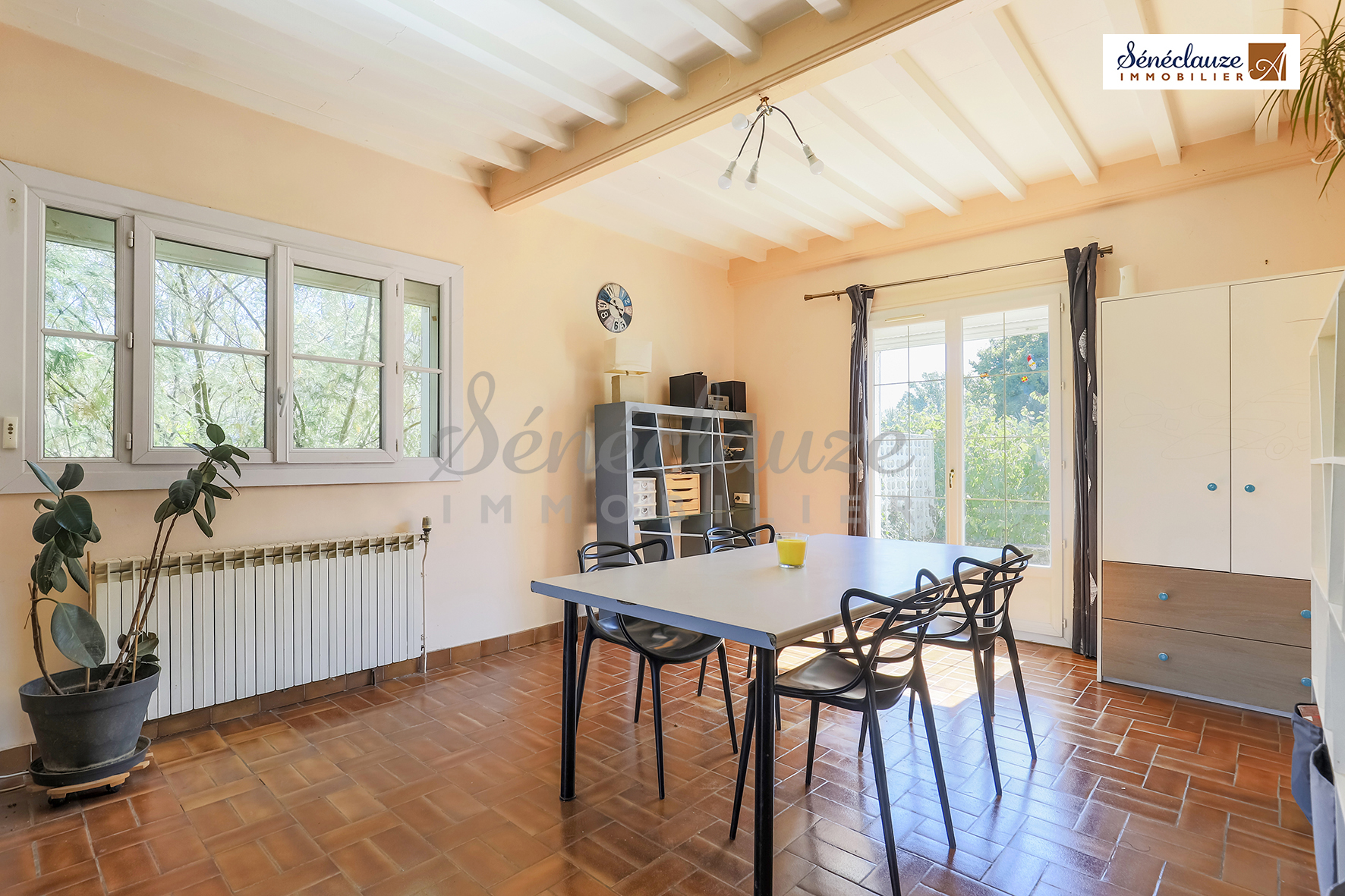 MAISON FAMILIALE AVEC TERRAIN PAYSAGÉ