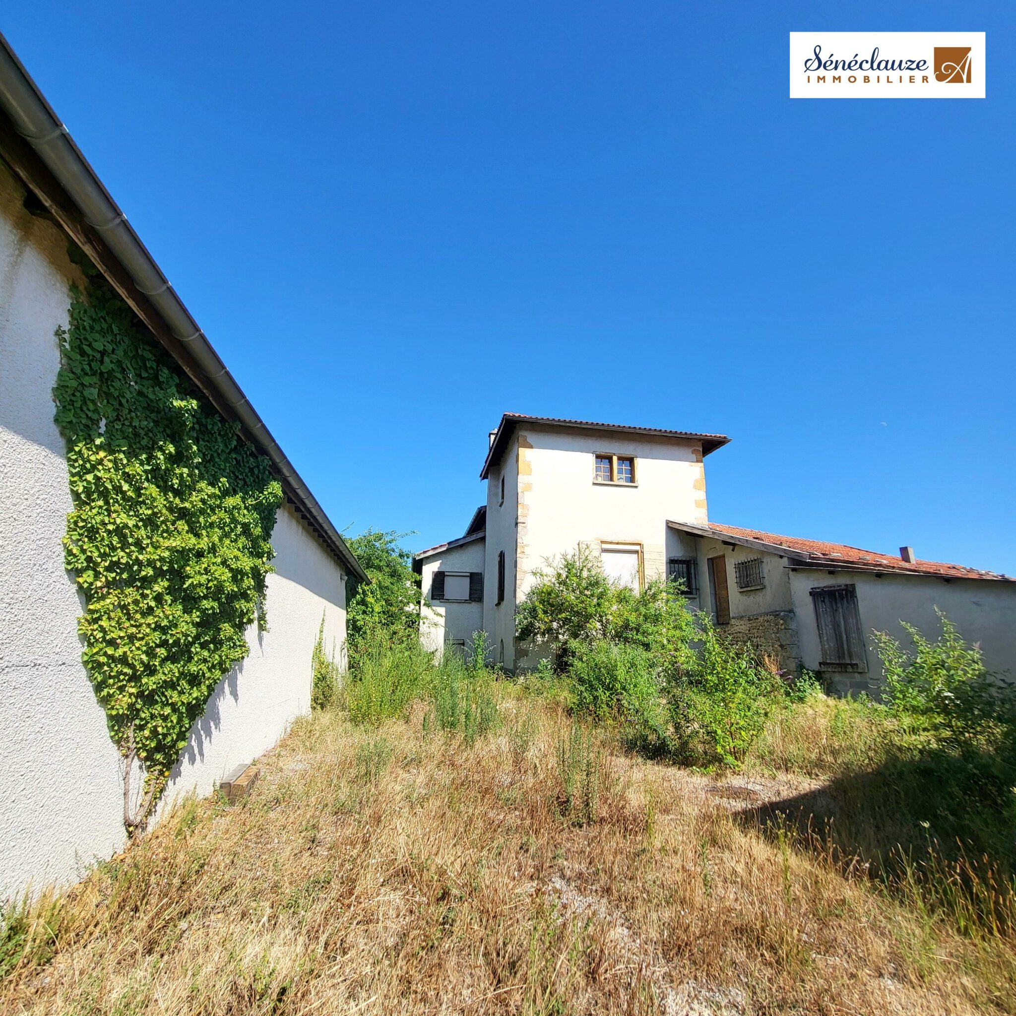 ENSEMBLE IMMOBILIER DE CARACTÈRE