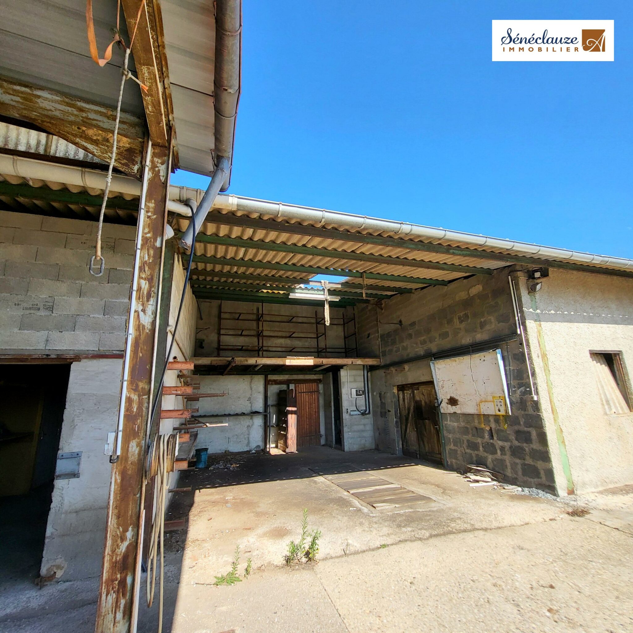 ENSEMBLE IMMOBILIER DE CARACTÈRE
