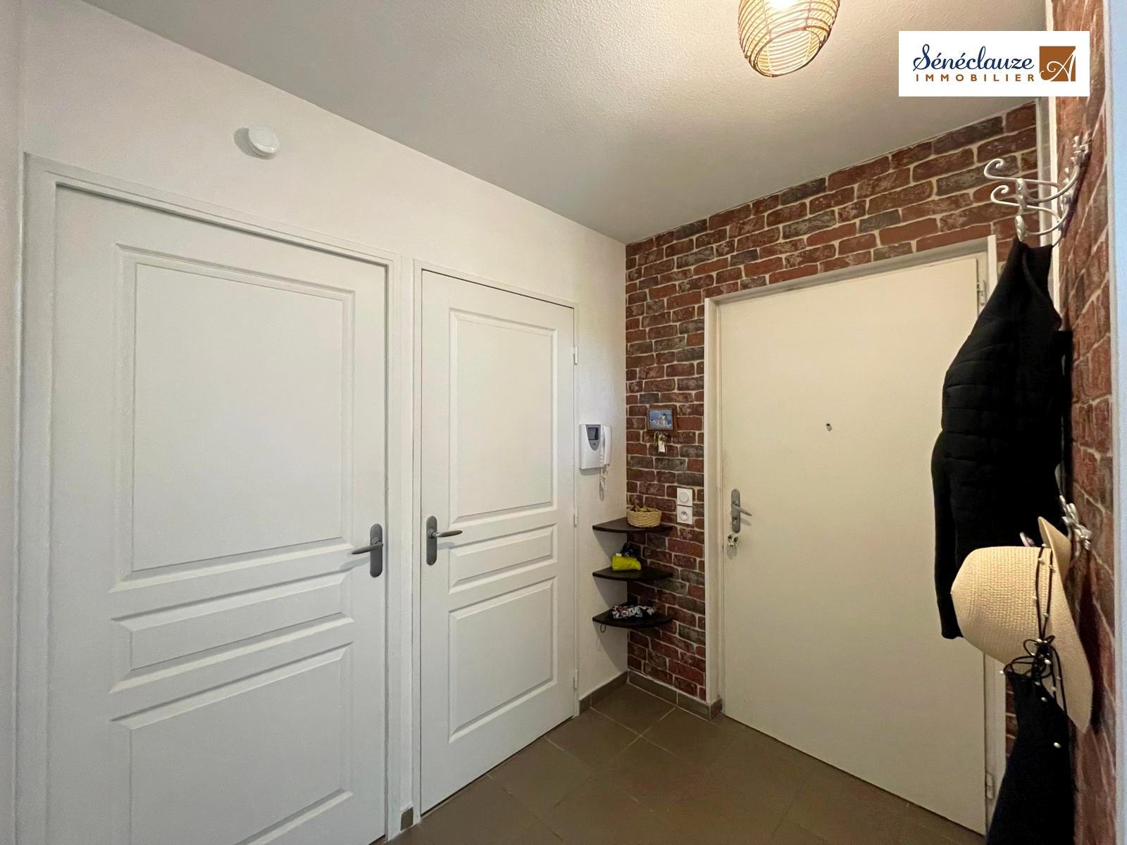 APPARTEMENT T3 RÉNOVÉ AVEC TERRASSE ET GARAGE